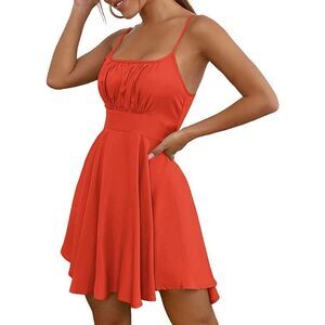 BNWT size XS Verdusa Spaghetti Strap Scoop Neck Ruched Pleated Dress